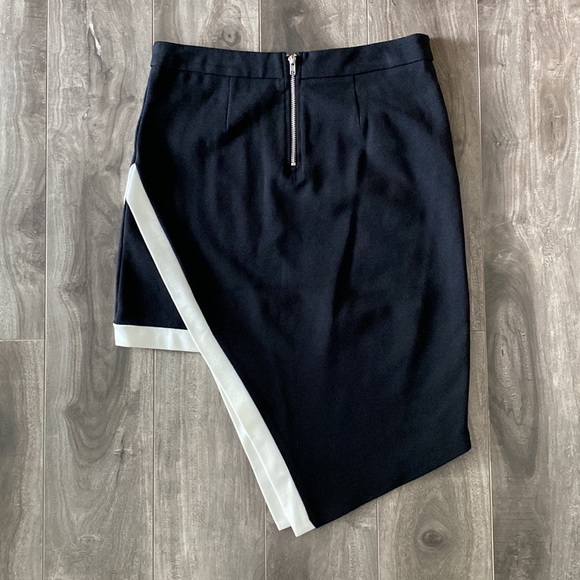Women’s Forever21 asymmetrical black and white skirt - Picture 6 of 6
